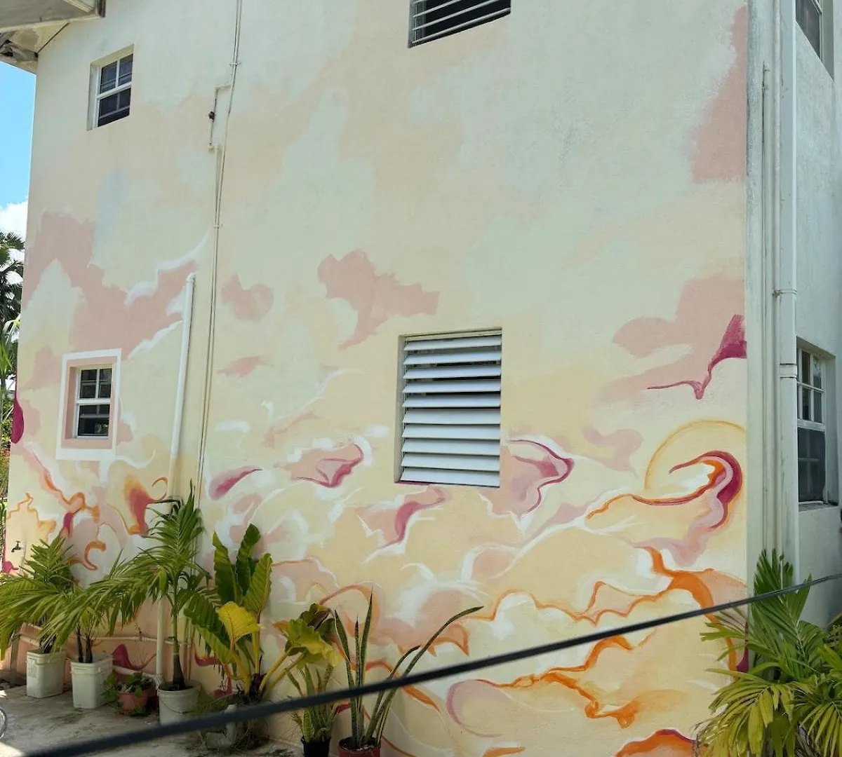 Aquarius Apartments - Orange Saint James